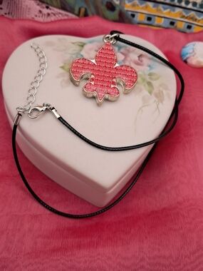 Glossy Pink Fleur-de-Lis & Black Cotton Wax Cord Necklace (Silvertone)